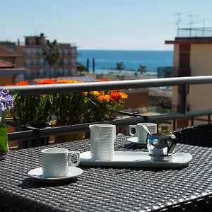 *** Otel Ristorante La Marina Mhotelsgroup İtalya